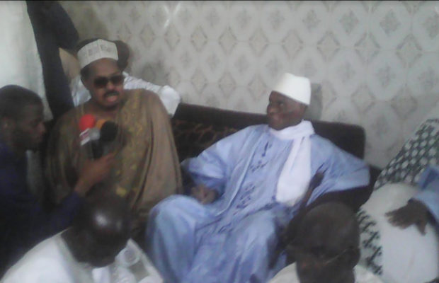 Ahmed Khalifa Niass : » Me Wade, vous êtes le président à vie. Vous aviez remis 100 millions au défunt khalife pour la …! « Ahmed Khalifa Niass : » Me Wade, vous êtes le président à vie. Vous aviez remis 100 millions au défunt khalife pour la …! «