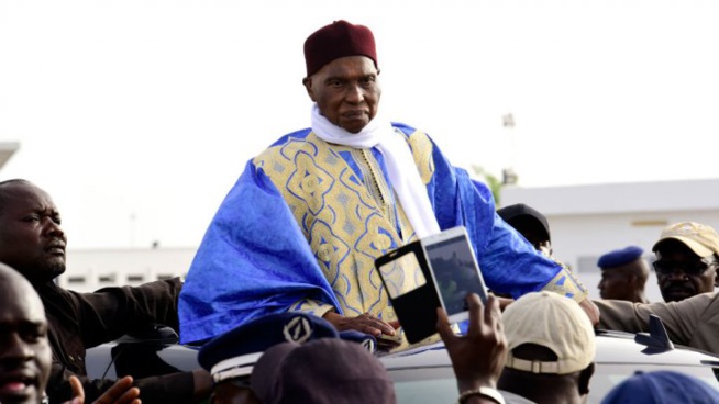 Léona niassène : l’imam de la grande mosquée menace Me Abdoulaye Wade et prend la défense de Macky Sall