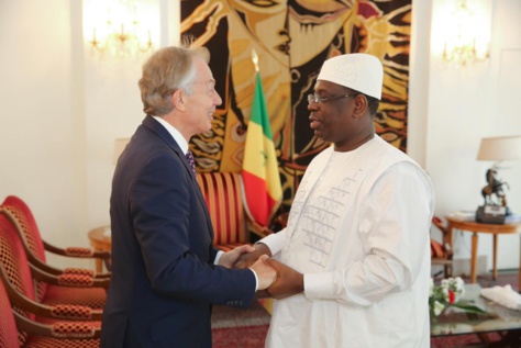Présidence de la République: le Président Macky Sall a reçu l'ex-Premier ministre britannique Tony Blair (Tweet officiel) Présidence de la République: le Président Macky Sall a reçu l'ex-Premier ministre britannique Tony Blair (Tweet officiel)