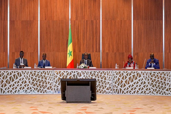 Macky Sall se veut clair : «Ceux qui ne veulent pas dialoguer avec le gouvernement, sont libres d'aller explorer d'autres voies » Macky Sall se veut clair : «Ceux qui ne veulent pas dialoguer avec le gouvernement, sont libres d'aller explorer d'autres voies »