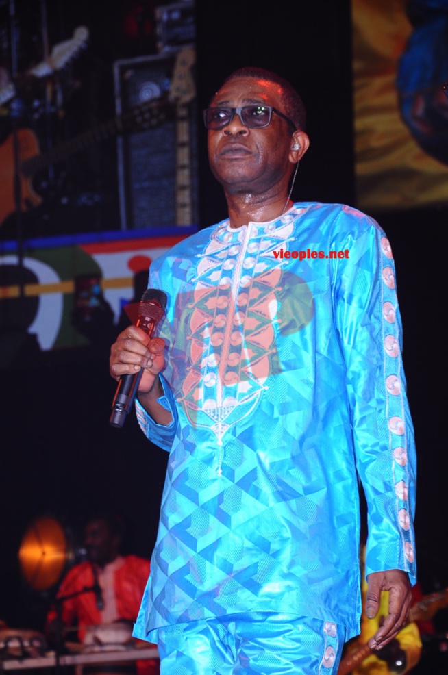 Bercy 2017: Youssou Ndour l'incontestable fierté d'un peuple dans la "TOTALE". Regardez Bercy 2017: Youssou Ndour l'incontestable fierté d'un peuple dans la "TOTALE". Regardez