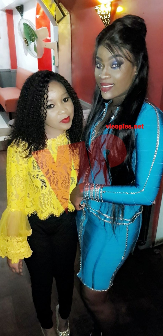 Les images de l'anniversaire de l'épicurienne Parisienne Ngonista. Les images de l'anniversaire de l'épicurienne Parisienne Ngonista.