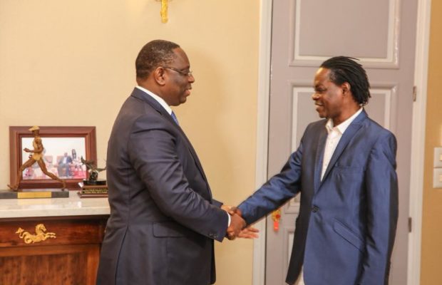 Apres Youssou NDour: Le Président de la République a reçu en audience Baba Maal En compagnie d’une… Apres Youssou NDour: Le Président de la République a reçu en audience Baba Maal En compagnie d’une…