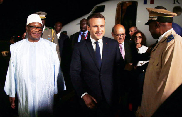 Urgent: Le convoi d’ Emmanuel Macron au Burkina Faso aurait été attaqué Urgent: Le convoi d’ Emmanuel Macron au Burkina Faso aurait été attaqué