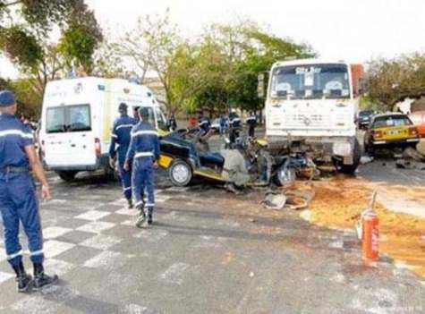 Diamniadio: une collision entre deux véhicules fait un mort et plusieurs blessés