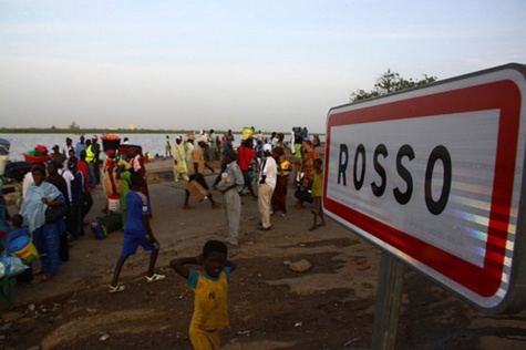 Rosso Sénégal : Un étudiant nigérian attaque au couteau un agent de la police Rosso Sénégal : Un étudiant nigérian attaque au couteau un agent de la police