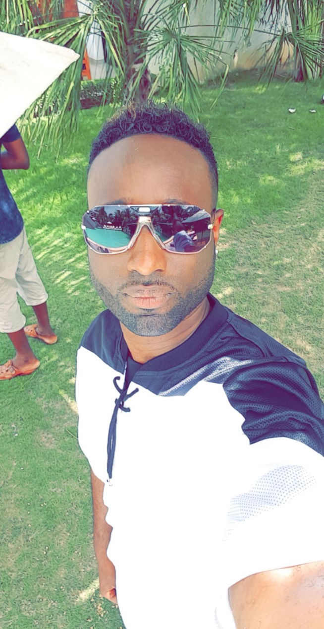 Dans les coulisses du tournage de la vidéo "TRAUMATISÉ" de Keithzy. Regardez Dans les coulisses du tournage de la vidéo "TRAUMATISÉ" de Keithzy. Regardez