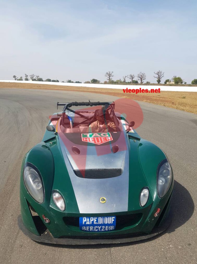 EXCLUSIF: Pape Diouf en action pour une bombe de fin d'année à découvrir bientôt. EXCLUSIF: Pape Diouf en action pour une bombe de fin d'année à découvrir bientôt.