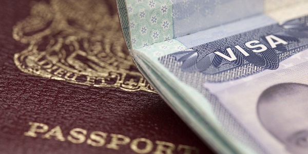 Trafic de visas : L’animateur de la radio Rewmi Fm et ses co-accusés risquent des peines d’emprisonnement d’un an à six mois ferme Trafic de visas : L’animateur de la radio Rewmi Fm et ses co-accusés risquent des peines d’emprisonnement d’un an à six mois ferme