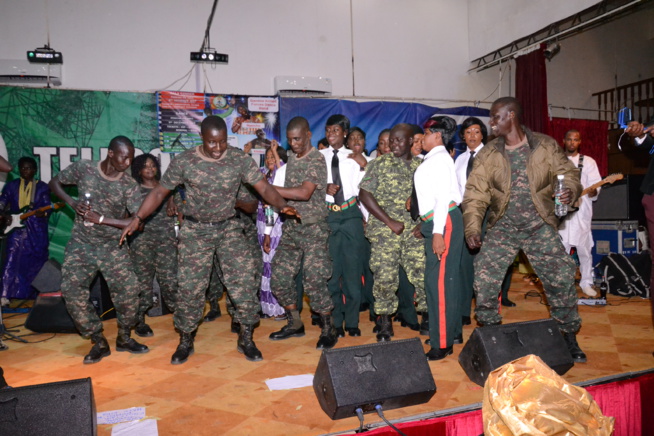 Quand le Yeungueul Guéusseum" monte sa force en Gambie avec Pape Diouf; Regardez Quand le Yeungueul Guéusseum" monte sa force en Gambie avec Pape Diouf; Regardez