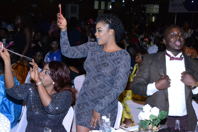 Quand le Yeungueul Guéusseum" monte sa force en Gambie avec Pape Diouf; Regardez Quand le Yeungueul Guéusseum" monte sa force en Gambie avec Pape Diouf; Regardez