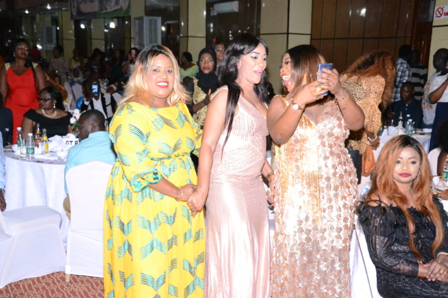 Quand le Yeungueul Guéusseum" monte sa force en Gambie avec Pape Diouf; Regardez Quand le Yeungueul Guéusseum" monte sa force en Gambie avec Pape Diouf; Regardez