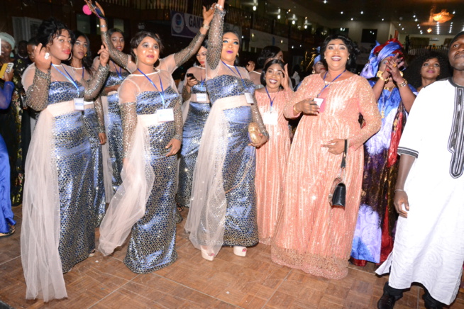 Quand le Yeungueul Guéusseum" monte sa force en Gambie avec Pape Diouf; Regardez Quand le Yeungueul Guéusseum" monte sa force en Gambie avec Pape Diouf; Regardez