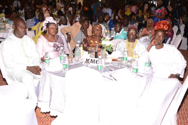 Quand le Yeungueul Guéusseum" monte sa force en Gambie avec Pape Diouf; Regardez Quand le Yeungueul Guéusseum" monte sa force en Gambie avec Pape Diouf; Regardez