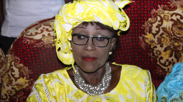 Accusée de vouloir rejoindre le parti au pouvoir : la députée Fatma Diop solde ses comptes avec ses collègues du Pds Accusée de vouloir rejoindre le parti au pouvoir : la députée Fatma Diop solde ses comptes avec ses collègues du Pds
