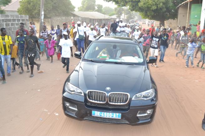 BANJUL: Pape Diouf en visite à l'usine YORO BASSE ICE PLANT TANJI de son beau frère. BANJUL: Pape Diouf en visite à l'usine YORO BASSE ICE PLANT TANJI de son beau frère.