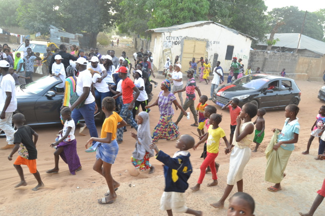 BANJUL: Pape Diouf en visite à l'usine YORO BASSE ICE PLANT TANJI de son beau frère. BANJUL: Pape Diouf en visite à l'usine YORO BASSE ICE PLANT TANJI de son beau frère.
