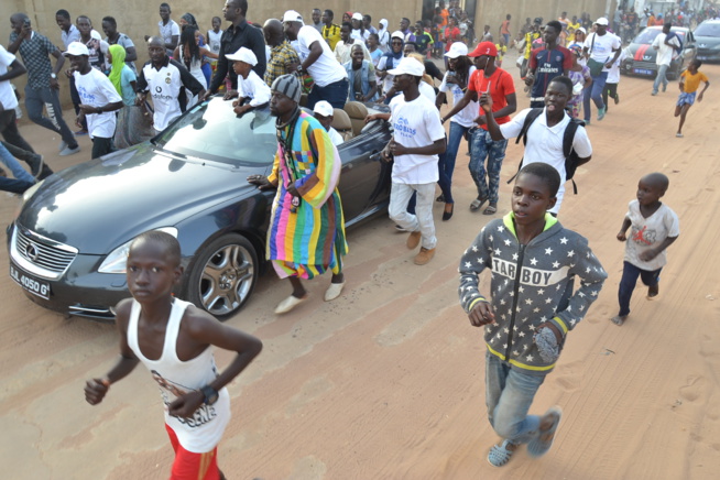 BANJUL: Pape Diouf en visite à l'usine YORO BASSE ICE PLANT TANJI de son beau frère.