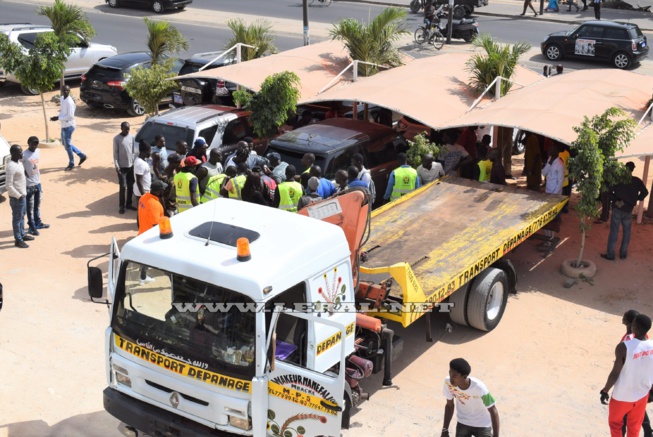 Les images du déguerpissent musclé au parking de Mar Diop alias " Bro" par le maire Sathie Agne