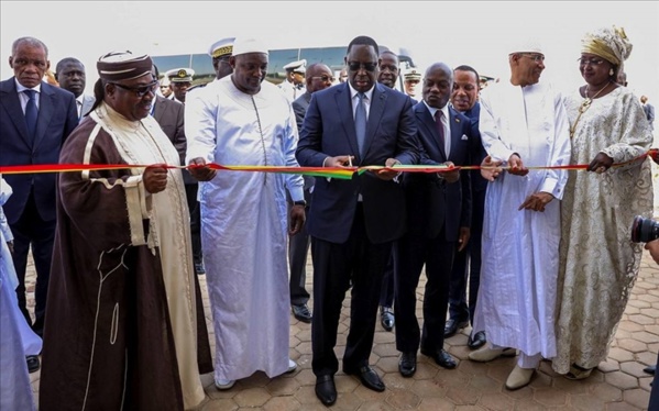 Inauguration de l’Aibd : "Macky Sall a dépensé 300 millions de FCfa" Inauguration de l’Aibd : "Macky Sall a dépensé 300 millions de FCfa"