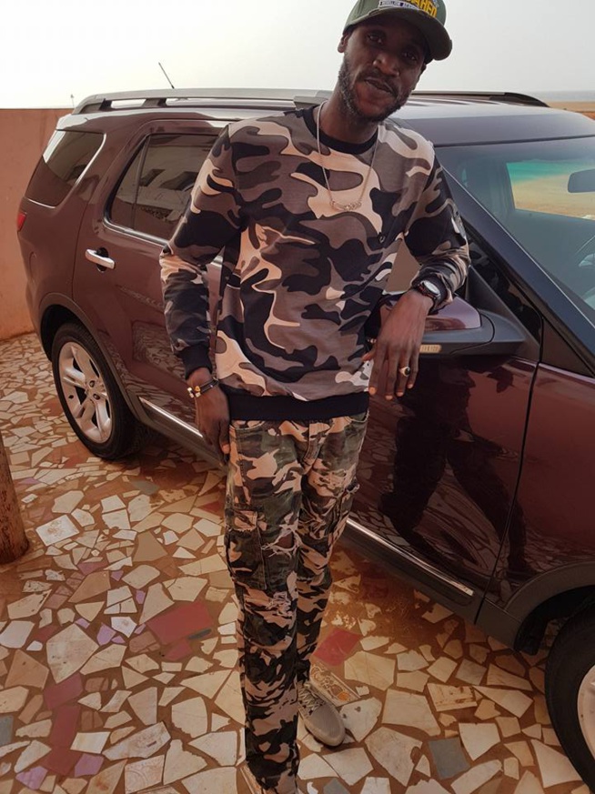 Le nouveau look de Sanex, un vrai gentleman