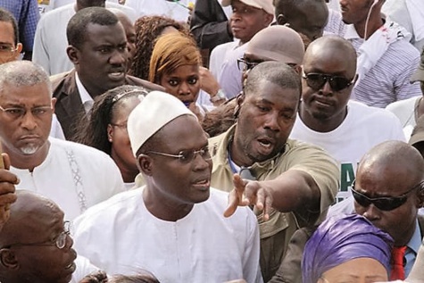 La famille de Khalifa Sall hausse le ton : "Macky Sall faoyoul naar bi khoromame* Il aura la honte de sa vie" La famille de Khalifa Sall hausse le ton : "Macky Sall faoyoul naar bi khoromame* Il aura la honte de sa vie"
