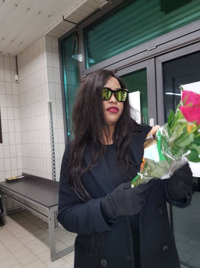 Arrivés de Pape Ndiaye Thiopet et Guigui en Allemagne pour le grand Show de Noel. Arrivés de Pape Ndiaye Thiopet et Guigui en Allemagne pour le grand Show de Noel.