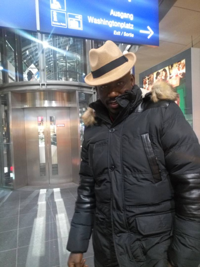 Arrivés de Pape Ndiaye Thiopet et Guigui en Allemagne pour le grand Show de Noel. Arrivés de Pape Ndiaye Thiopet et Guigui en Allemagne pour le grand Show de Noel.