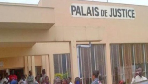 Tribunal de Diourbel : Comment un prévenu s’est échappé des mains de son surveillant Tribunal de Diourbel : Comment un prévenu s’est échappé des mains de son surveillant