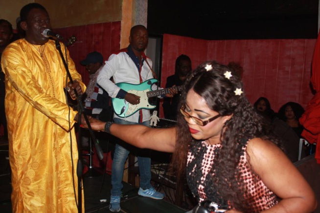 TOURNEE EUROPEENE: Assane Ndiaye et son Nguéweul gui mettent le feu à Bergamo en Italie. TOURNEE EUROPEENE: Assane Ndiaye et son Nguéweul gui mettent le feu à Bergamo en Italie.