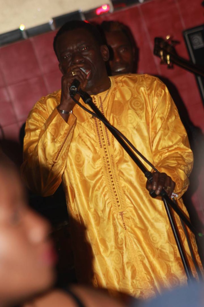 TOURNEE EUROPEENE: Assane Ndiaye et son Nguéweul gui mettent le feu à Bergamo en Italie. TOURNEE EUROPEENE: Assane Ndiaye et son Nguéweul gui mettent le feu à Bergamo en Italie.