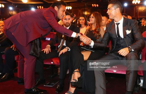 Cristiano Ronaldo n’a pas apprécié les avances du Real Madrid à Neymar Cristiano Ronaldo n’a pas apprécié les avances du Real Madrid à Neymar