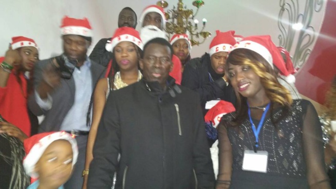 Bal des enfants Assane Ndiaye régale les enfants de Torino. Bal des enfants Assane Ndiaye régale les enfants de Torino.