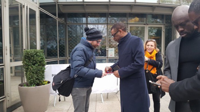 Vidéo : Regardez ce que Youssou Ndour a fait à Saint-Louis ce soir. Savourez ! Vidéo : Regardez ce que Youssou Ndour a fait à Saint-Louis ce soir. Savourez !