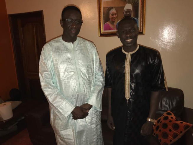 Le ministre des Finances Amadou Ba chez Pape Diouf pour présenter ses condoléances.