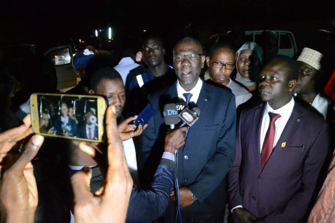 Bébé de l'année: Le maire de Pikine Ablaye Timbo sillonne les maternités de Pikine, Fass Mbao et Keur Massar. En images Bébé de l'année: Le maire de Pikine Ablaye Timbo sillonne les maternités de Pikine, Fass Mbao et Keur Massar. En images