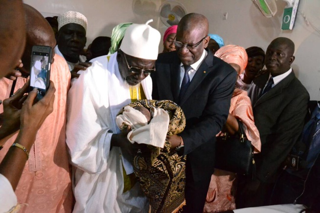 Bébé de l'année: Le maire de Pikine Ablaye Timbo sillonne les maternités de Pikine, Fass Mbao et Keur Massar. En images Bébé de l'année: Le maire de Pikine Ablaye Timbo sillonne les maternités de Pikine, Fass Mbao et Keur Massar. En images
