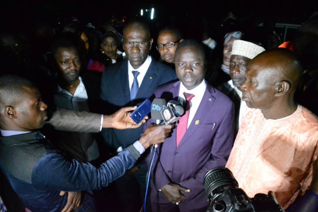 Bébé de l'année: Le maire de Pikine Ablaye Timbo sillonne les maternités de Pikine, Fass Mbao et Keur Massar. En images Bébé de l'année: Le maire de Pikine Ablaye Timbo sillonne les maternités de Pikine, Fass Mbao et Keur Massar. En images