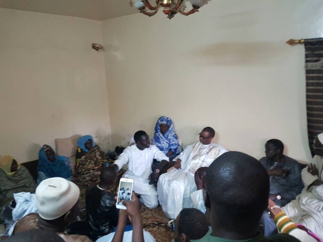 CONDÉLÉANCES: Youssou Ndour à Guinaw Rail chez son frére Pape Diouf. CONDÉLÉANCES: Youssou Ndour à Guinaw Rail chez son frére Pape Diouf.