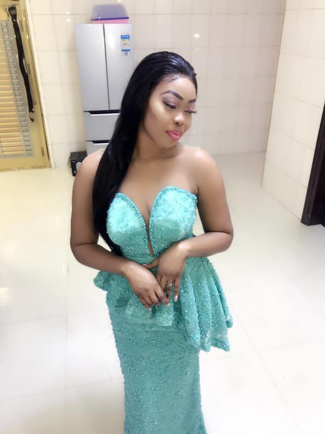 L’ÉLÉGANCE DE TOUTY NDIAYE fille du ministre Mbaye Ndiaye, 05 différentes Sagnsès à couper le souffle L’ÉLÉGANCE DE TOUTY NDIAYE fille du ministre Mbaye Ndiaye, 05 différentes Sagnsès à couper le souffle