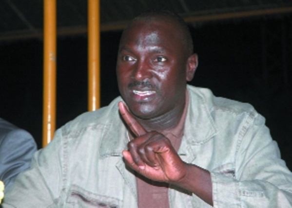 Abus de confiance: L'ex-président du club de football de la Jeanne d'Arc de Dakar, Momar Ndiaye risque 3 ans de prison Abus de confiance: L'ex-président du club de football de la Jeanne d'Arc de Dakar, Momar Ndiaye risque 3 ans de prison