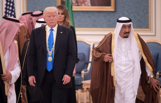 Le roi Salmane d’Arabie saoudite en colère: Trump provoque la colère des musulmans du Monde Le roi Salmane d’Arabie saoudite en colère: Trump provoque la colère des musulmans du Monde