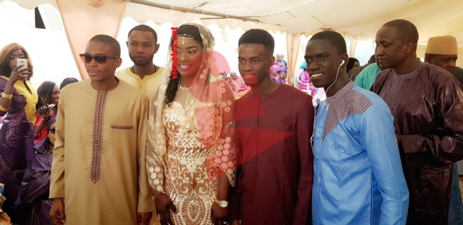 MARIAGE PHOTOS ET VIDEOS:Mame Diarra Babou vient de terrasser le coeur du patron du site sanslimites, Yankhoba Sané.