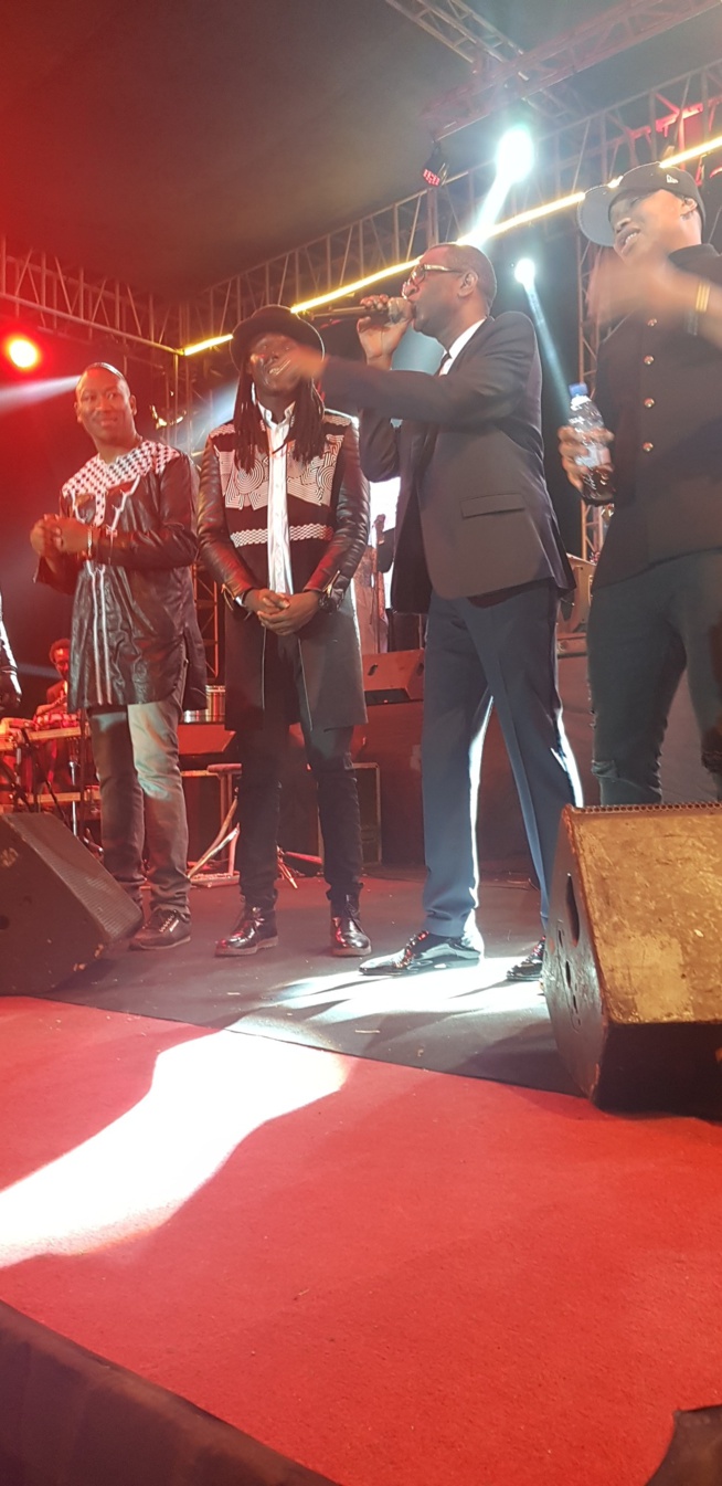 Youssou Ndour, Fada Fredy et El Hadj Diouf chauffent le grand public du CICES au Grand Bal de 2018. Regardez