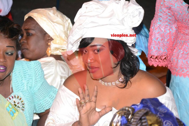 Voici celle qui assure les arriéres de Eumeu Sene. Voici celle qui assure les arriéres de Eumeu Sene.