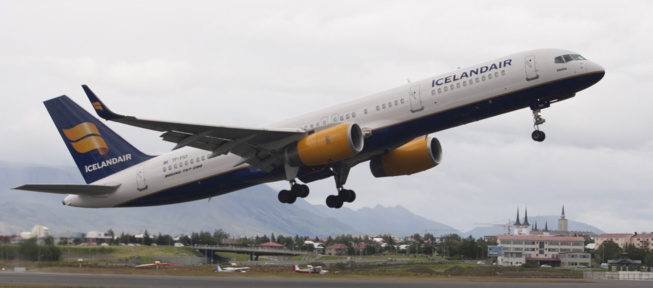 Incroyable mais vrai … atterrissage forcée du Boeing 757-200.