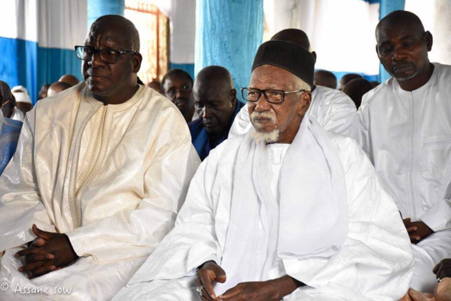 Rappel à dieu de Serigne Sidy Moctar le khalide des mourides, en images le chef de l'Etat à Touba. Rappel à dieu de Serigne Sidy Moctar le khalide des mourides, en images le chef de l'Etat à Touba.