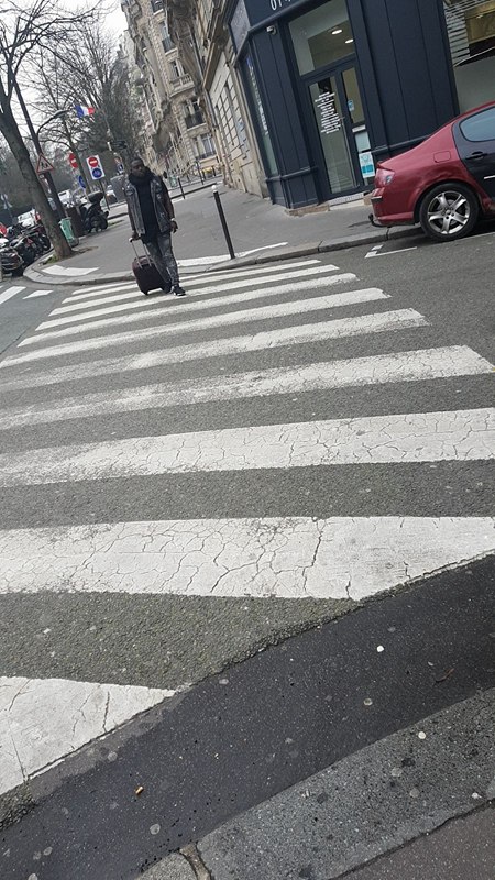 Les images de la nouvelle vidéo de l'artiste Sénégalais de Paris Magou Mbaye. Les images de la nouvelle vidéo de l'artiste Sénégalais de Paris Magou Mbaye.