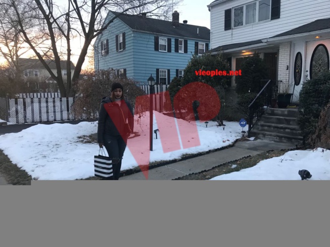 Aida Samb au plein coeur de New York (TIMESQUARE) Aida Samb au plein coeur de New York (TIMESQUARE)