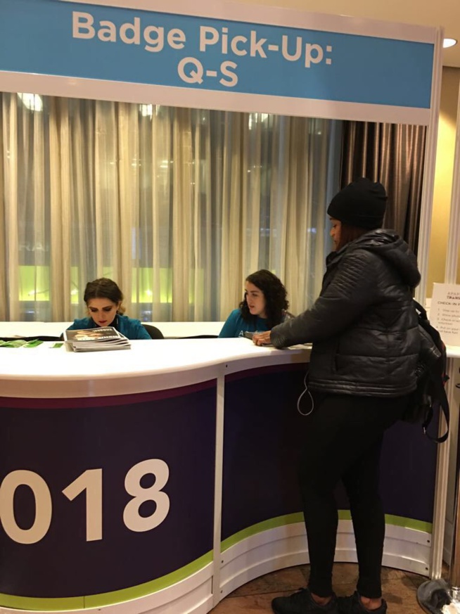 APAP NY 2018: Aida Samb avec le Label New African Production de Birane dans le Hall de Hilton Hotel APAP NY 2018: Aida Samb avec le Label New African Production de Birane dans le Hall de Hilton Hotel